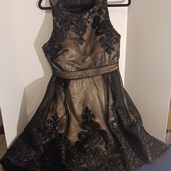 NWT Dear Moon Elegant Black Lace Overlay Dress Jr Size 11 - Picture 11 of 11